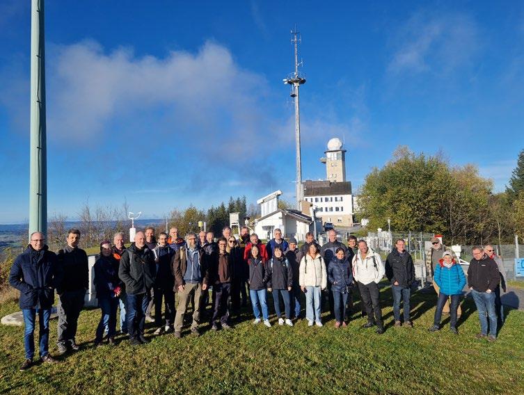 TERENO Workshop 2022 - In fine autumn weather, the workshop was rounded off with an excursion to the German Weather Service‘s Hohenpeissenberg observatory and the neighbouring TERENO site at Fendt. (Photo: KIT/IMK-IFU)